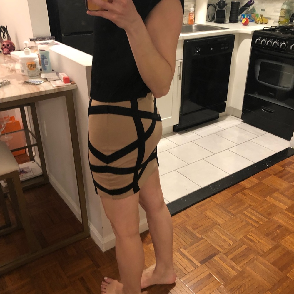 Patterned Dress - Picture 3 of 4